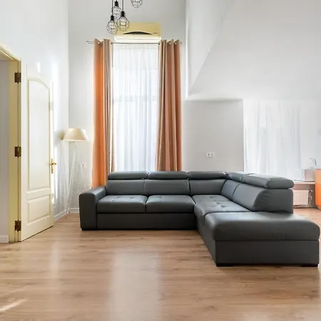 Deribasivska With Bath Apartment